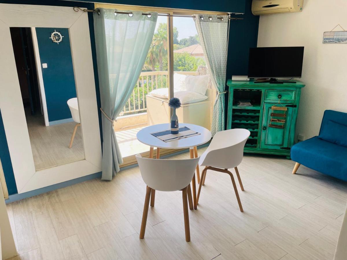Studio De Standing Climatise, Avec Piscine, Proche De La Mer Fréjus エクステリア 写真