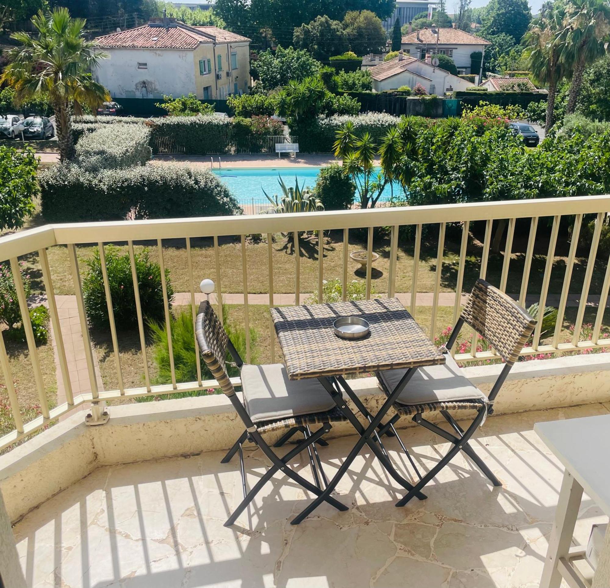 Studio De Standing Climatise, Avec Piscine, Proche De La Mer Fréjus エクステリア 写真